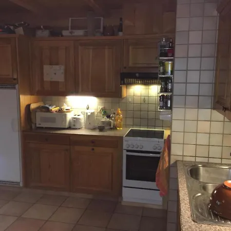 - Dans Le Carmazin Dağ evi Morgins