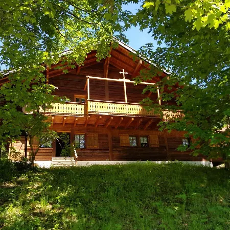 Dağ evi - Dans Le Carmazin *