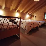 Chalet - Dans Le Carmazin *