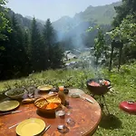 Chalet - Dans Le Carmazin